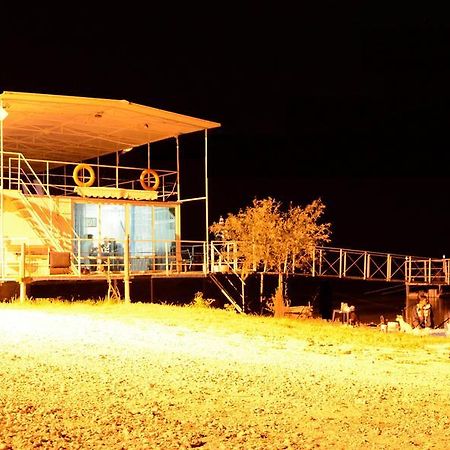 Hotel Delta Pontoon Mahmudia Exterior foto