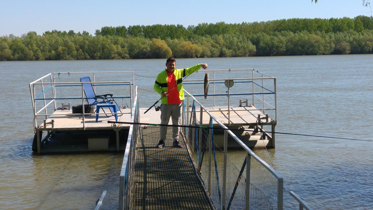 Hotel Delta Pontoon Mahmudia Exterior foto